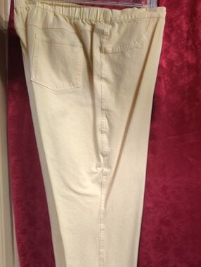 Isaac Mizrahi Yellow Capris
